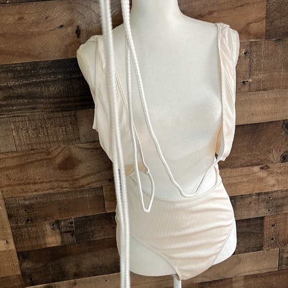 South Beach White One Piece Size 12 with Long Ties - Picture 2 of 6